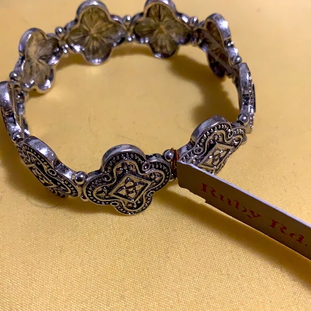 ✨3/$30✨Ruby Rd. Bracelet - Picture 2 of 2